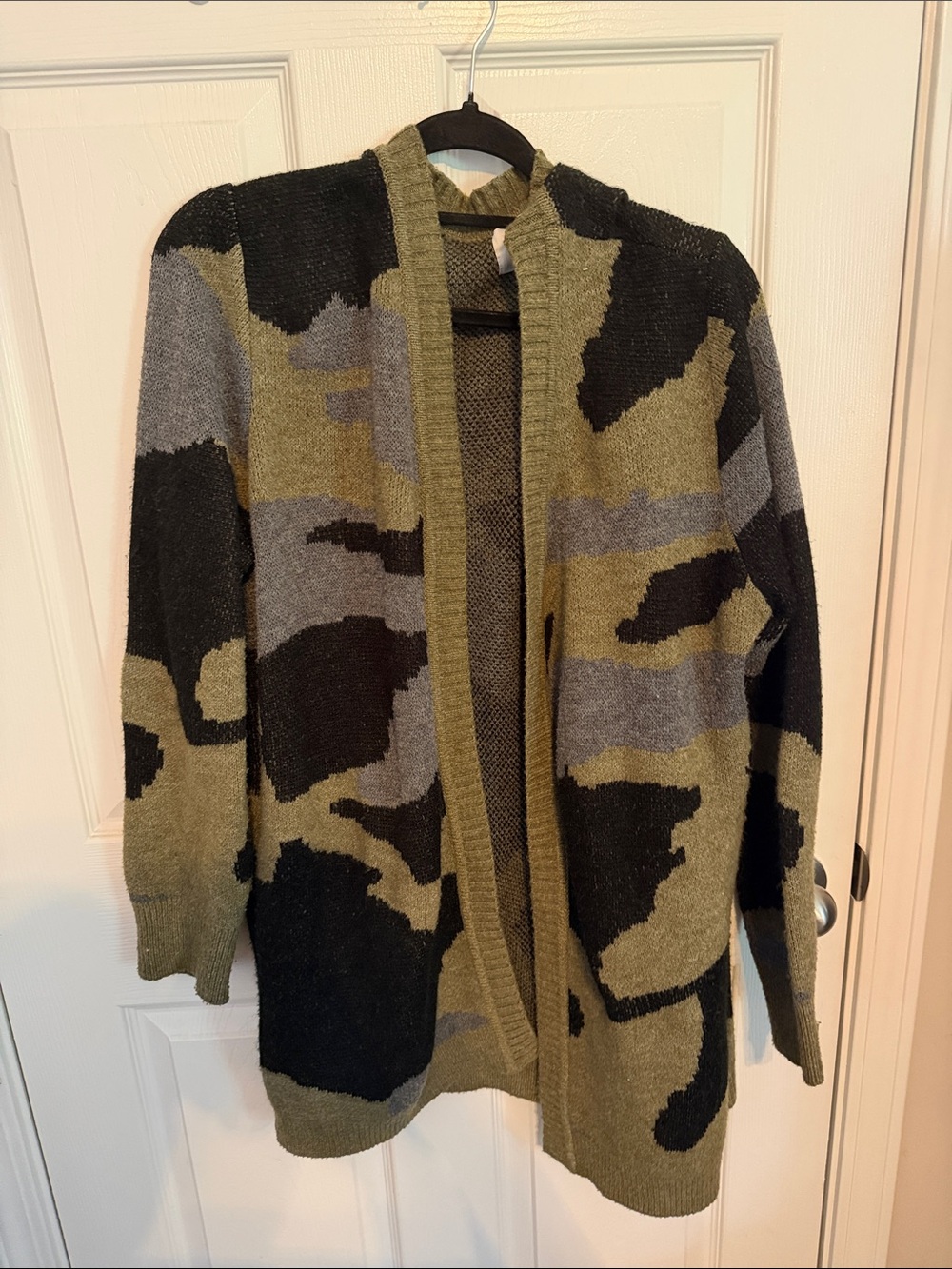 Mustard Seed Men's Camouflage Open-Front Cardigan - Olive/Black/Gray